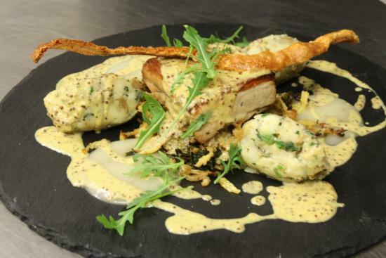 The Poor Relation Grocery & Pub