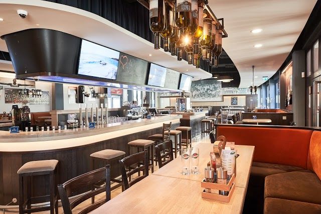 Frankie's Bar & Café