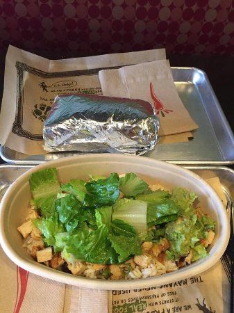 Mucho Burrito Queen St