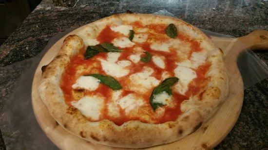 L' Angolo della Pizza