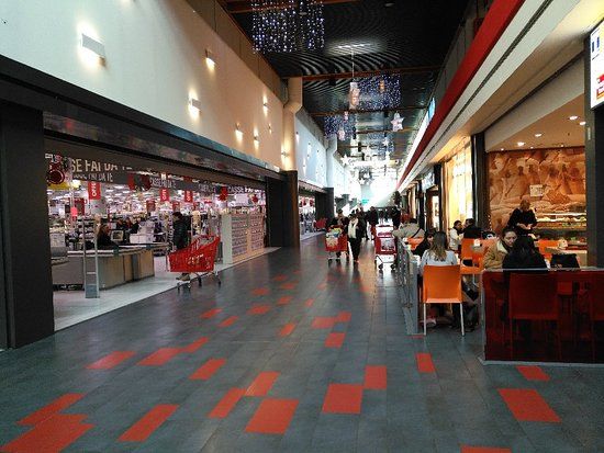 Centro commerciale Ariosto