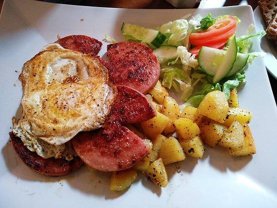 Bromma Restaurant & Pizzeria