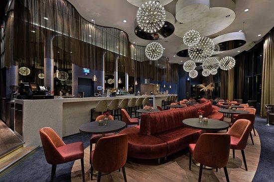 SIXX skybar by van der valk