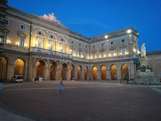 Caffe Piazza Leopardi