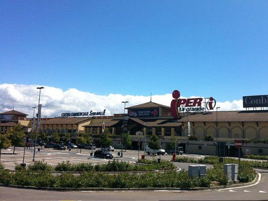 Centro Commerciale Serravalle