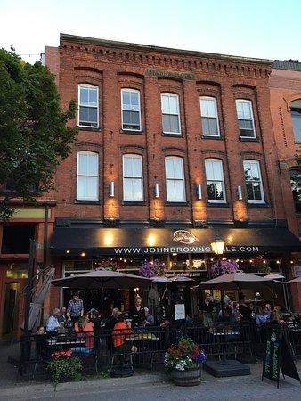 The Red Tomato Pizza Pasta Wine Bar