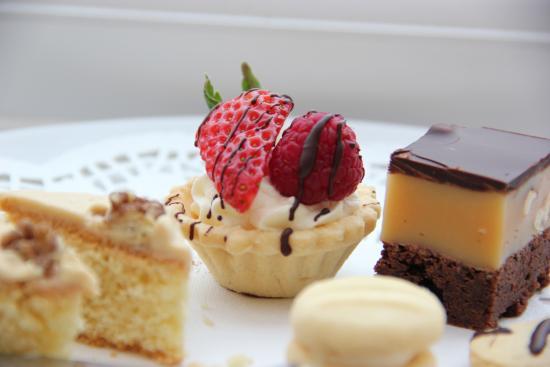 Dining Room at the Ariel House