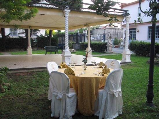 Hotel-Ristorante Degli Amici