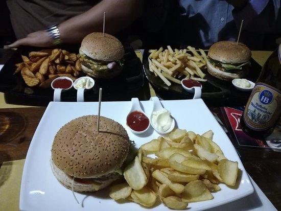 Cento Porte Hamburgeria