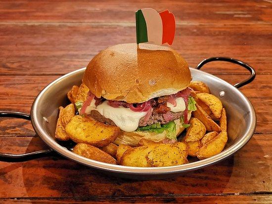 Down Town Brasserie Pub