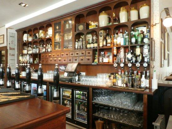 Flanagan's Irish Pub