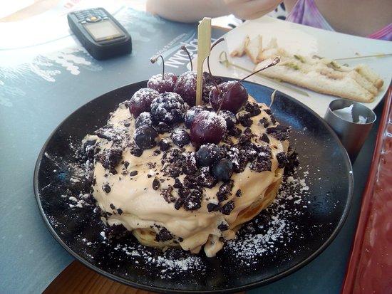 Koralli Restaurant & Pool Bar