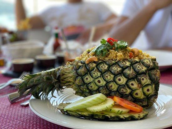 Cosmo Restaurant & Bar