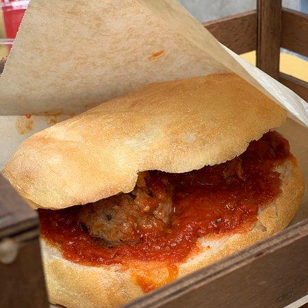 Strapanino - Sandwich & Salad