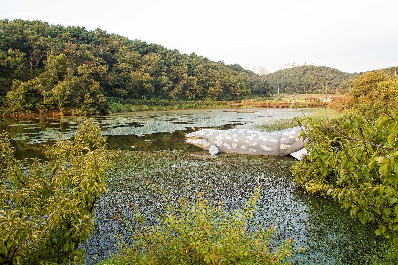 Seonam Lake Park