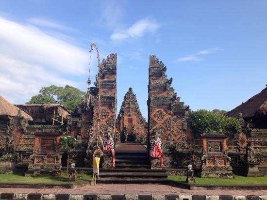 Pura Dalem Bentuyung Temple