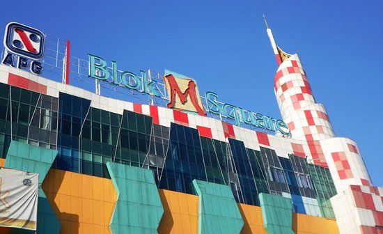 Centro Commerciale Blok M Square
