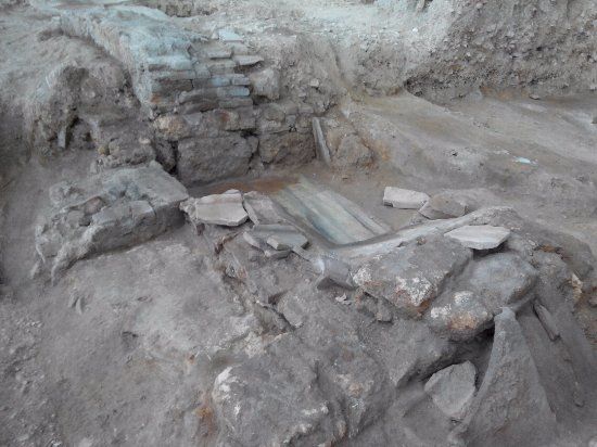 Necropoli di Atrio Metropoli