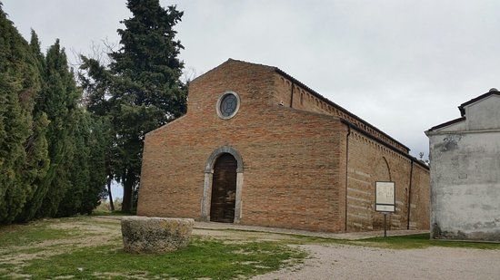 Abbazia di Santa Maria del Lago