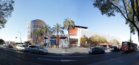 Los Arcos Mall
