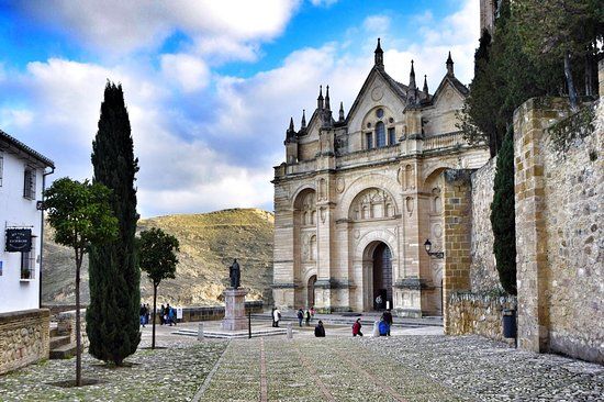 Chiesa Real Colegiata de Santa María La Mayor