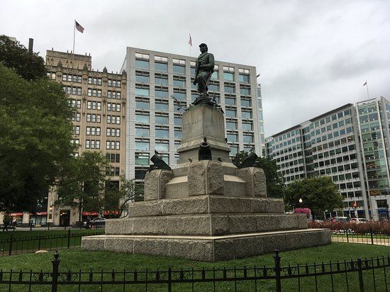 Farragut Square