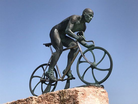 monumento a Marco Pantani