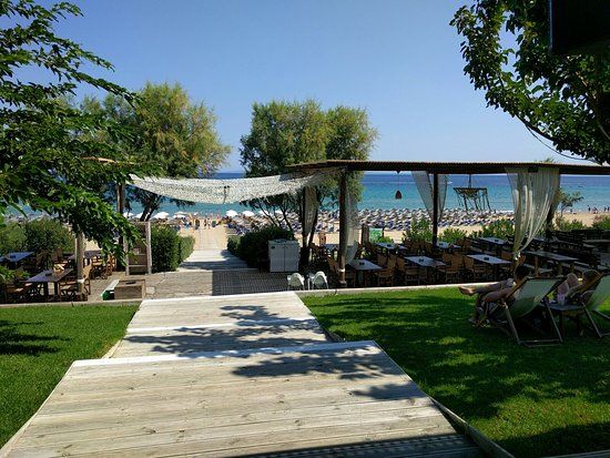 Banana Baya Beach Bar Restaurant