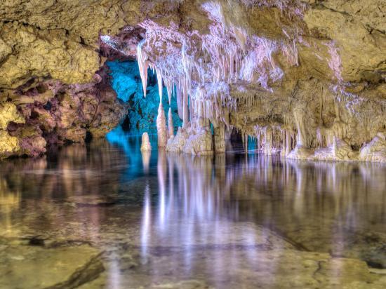 Grotta Cuevas dels Hams