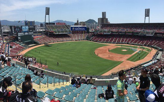 Stadio Mazda Zoom-Zoom