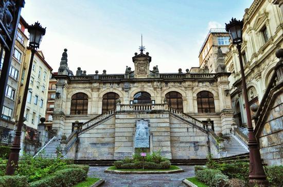 Biblioteca e Casa-Museo de Menendez Pelayo