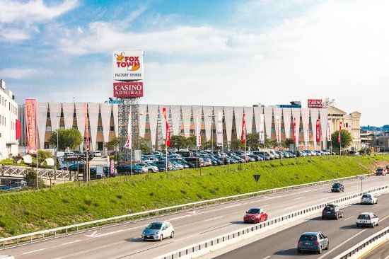 Centro Commerciale FoxTown Factory Stores