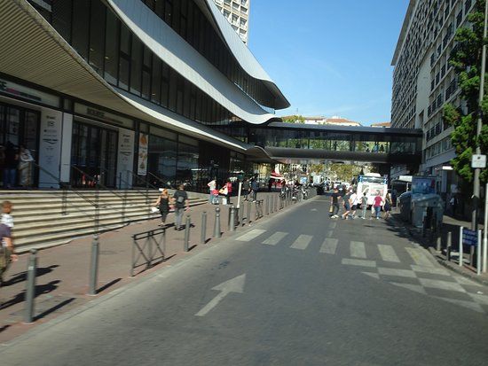 Centro Commerciale Centre Bourse