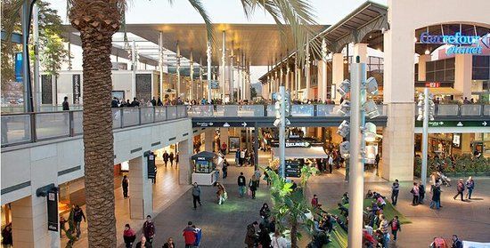 Centro commerciale La Maquinista