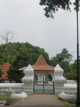 Kanoman Palace