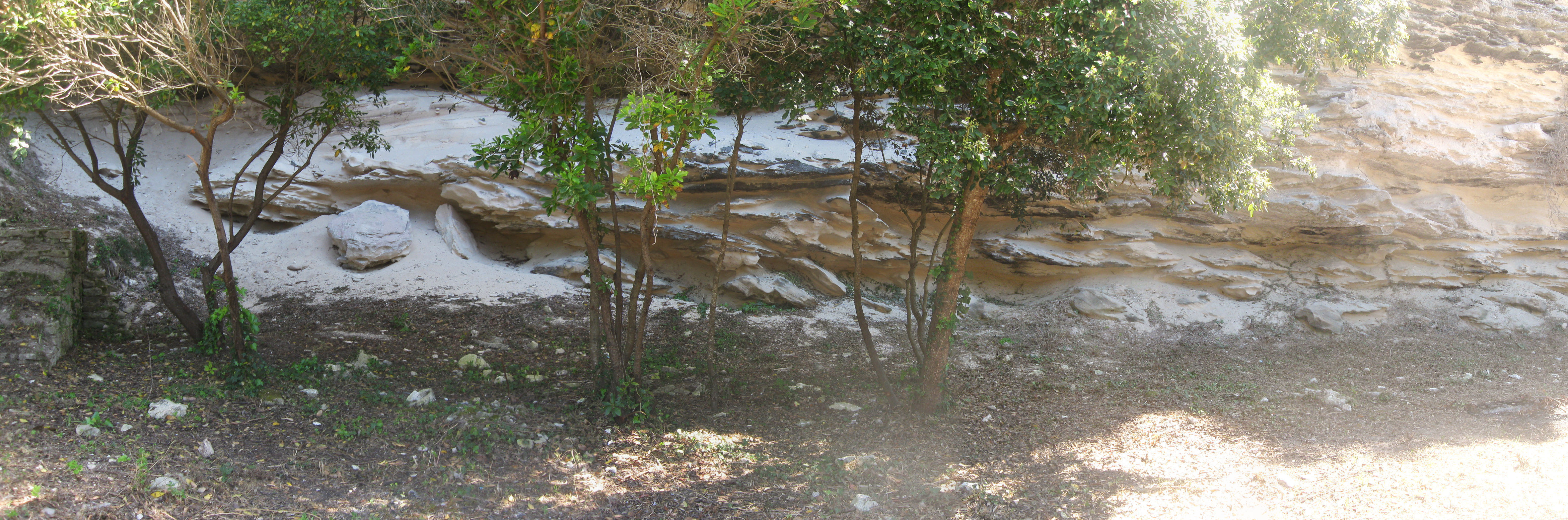 Abri prehistorique d'Araguina-Sennola