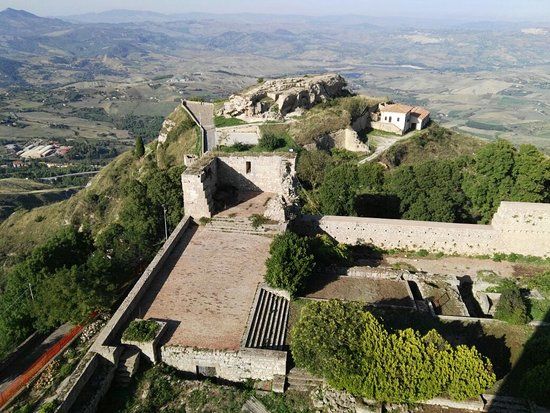 Castello di Lombardia