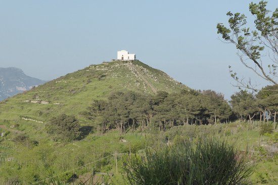 Monte San Costanzo